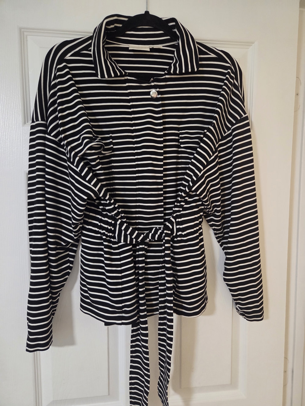 Chico's Black and White Striped Zip-Front Jacket With Tie Waist. 3